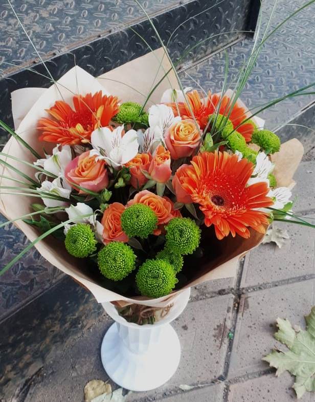 Букет цветов из: Герберы, Хризантемы, Альстромерии и Розы в Петропавловке