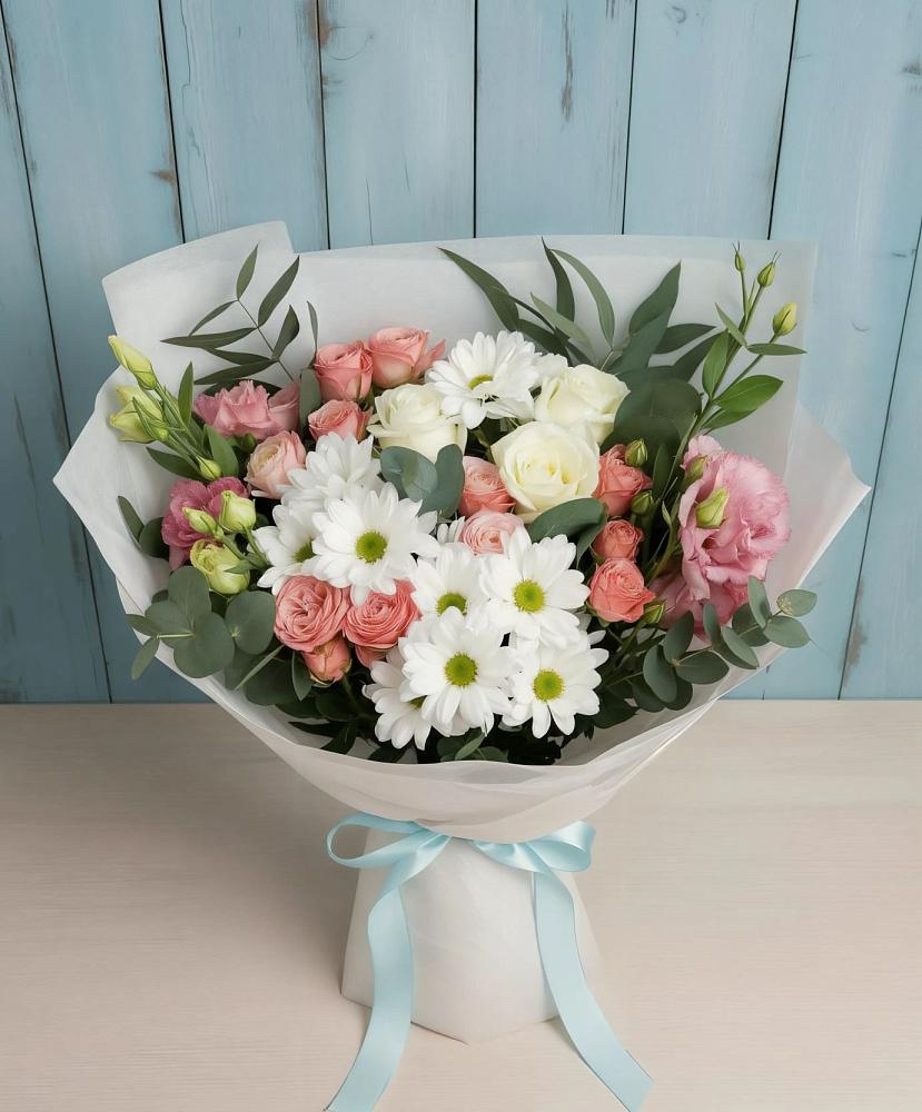 Букет цветов из: Розы, Лизиантусы и Хризантемы в Петропавловке