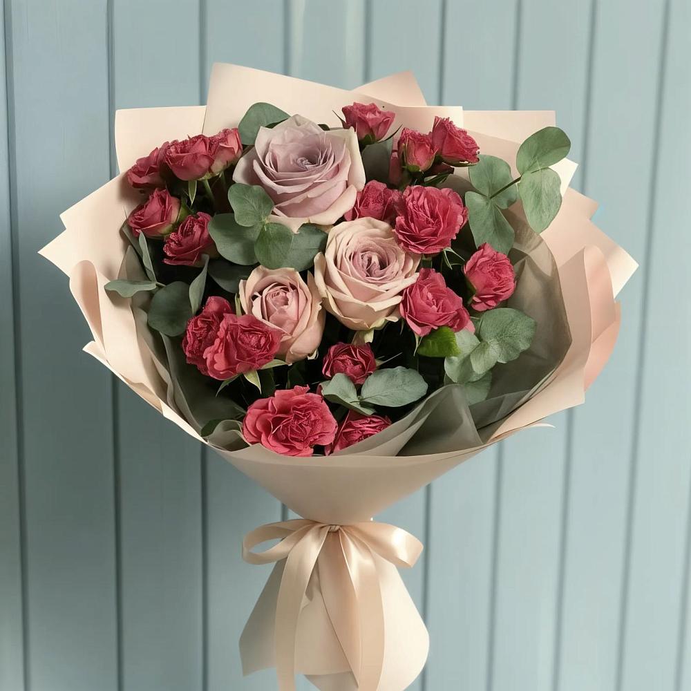 Букет цветов из: Гвоздики и Розы в Петропавловке