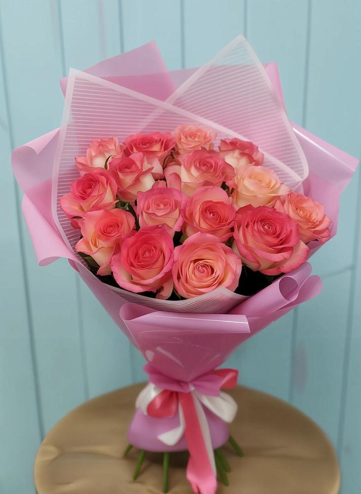 Букет 15 Розовых роз Равель в Петропавловке