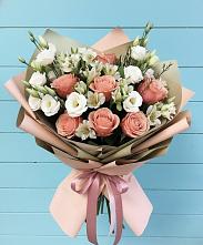 Букет цветов из:  Розы, Альстромерии и Лизиантусы в Петропавловке