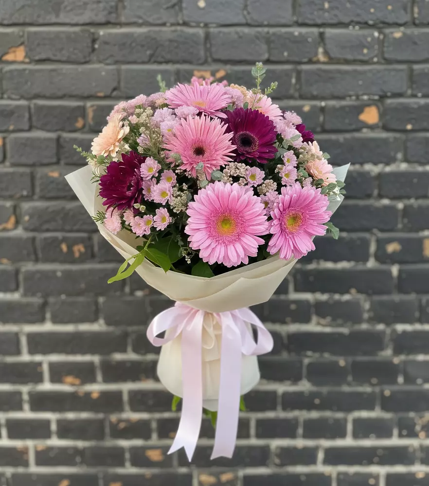 Букет цветов из: Герберы и Хризантемы в Петропавловке