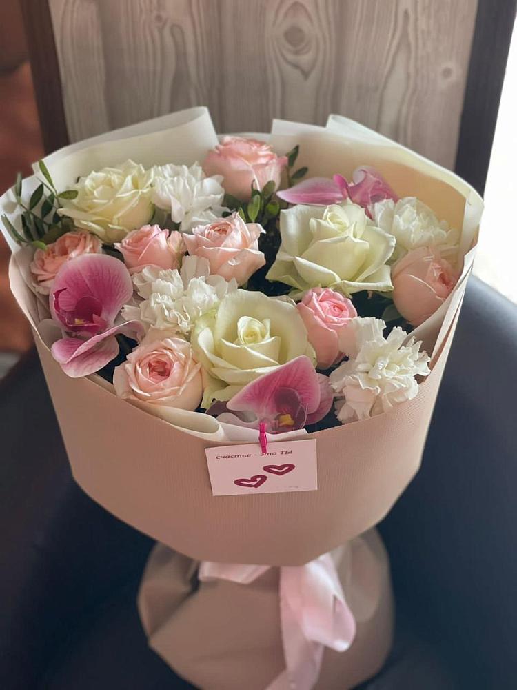 Букет цветов из: Орхидеи, Розы и Гвоздики в Петропавловке