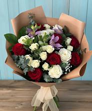 Букет цветов из:  Розы и Альстромерии #REPLACE_PRED# Петропавловке