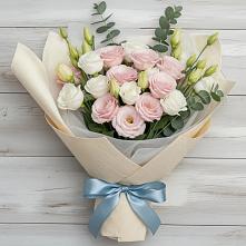 Букет цветов из:  Лизиантусы #REPLACE_PRED# Петропавловке