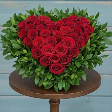 Цветочная композиция из Розы в виде сердца #REPLACE_PRED# Петропавловке