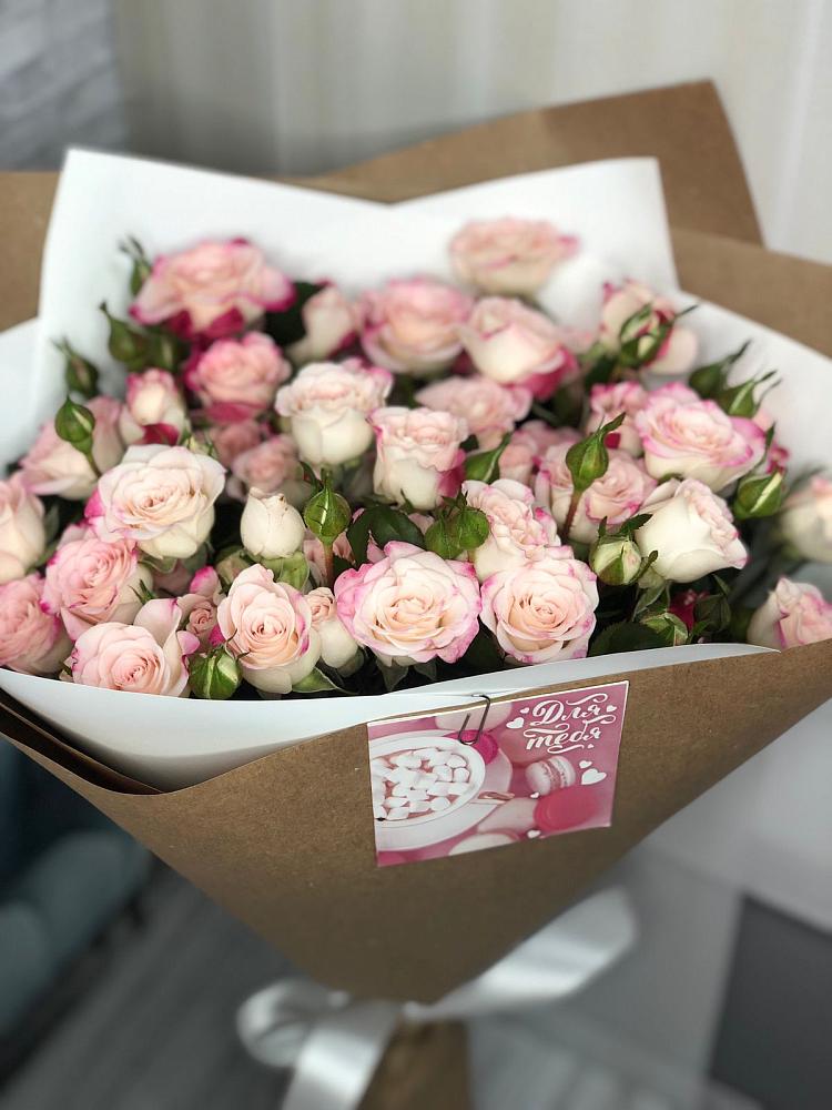 Букет цветов из: Розы в Петропавловке