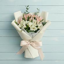 Букет цветов из:  Альстромерии в Петропавловке