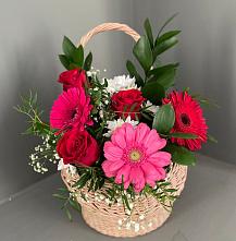 Цветочная композиция из Розы, Хризантемы и Герберы в корзине #REPLACE_PRED# Петропавловке
