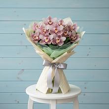 Букет цветов из:  Орхидеи и Розы в Петропавловке