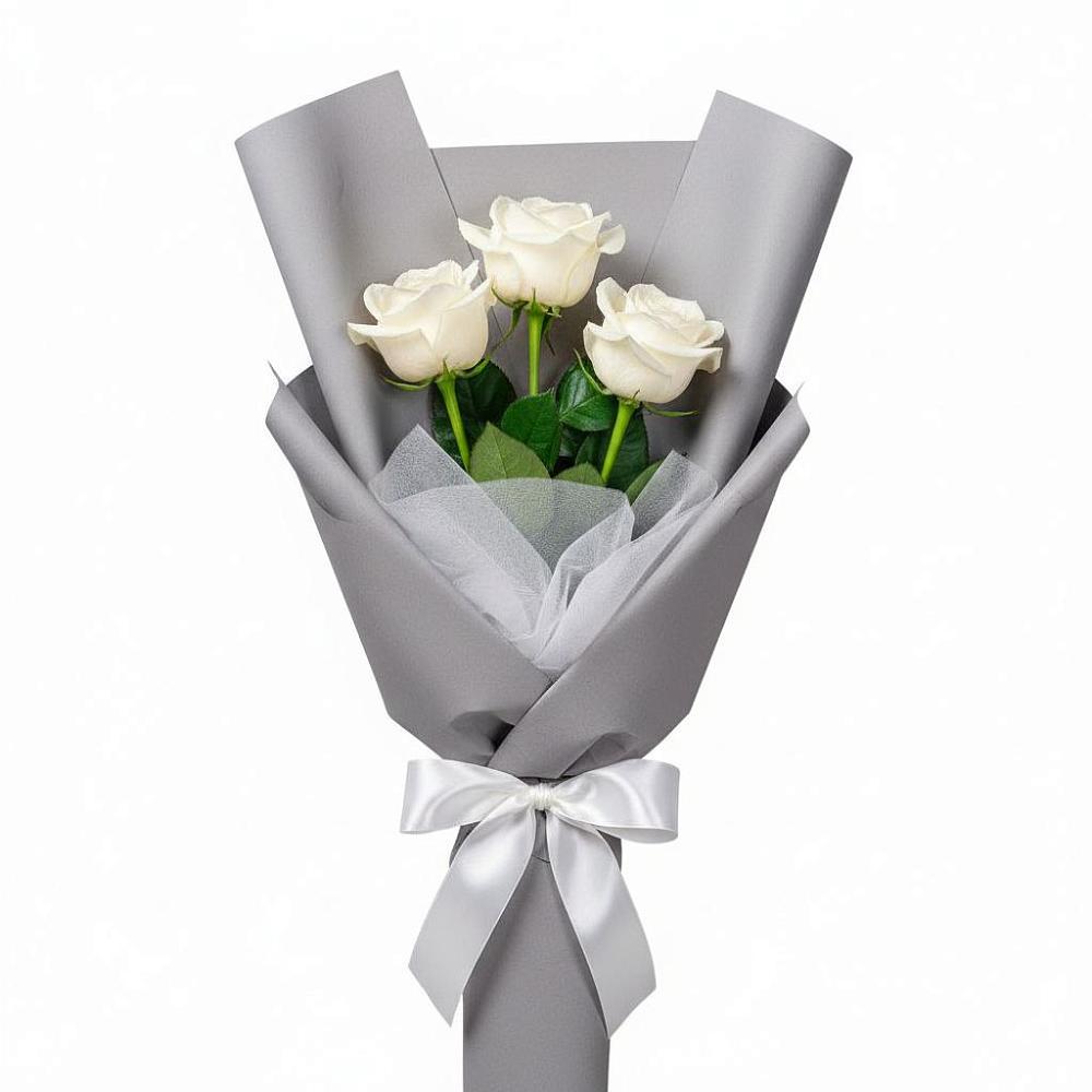 Букет 3 белые розы в Петропавловке