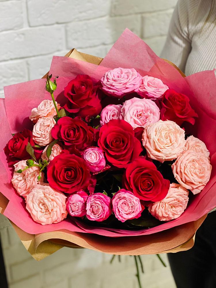 Букет цветов из: Розы в Петропавловке