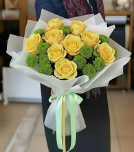 Букет цветов из:  Хризантемы и Розы в Петропавловке