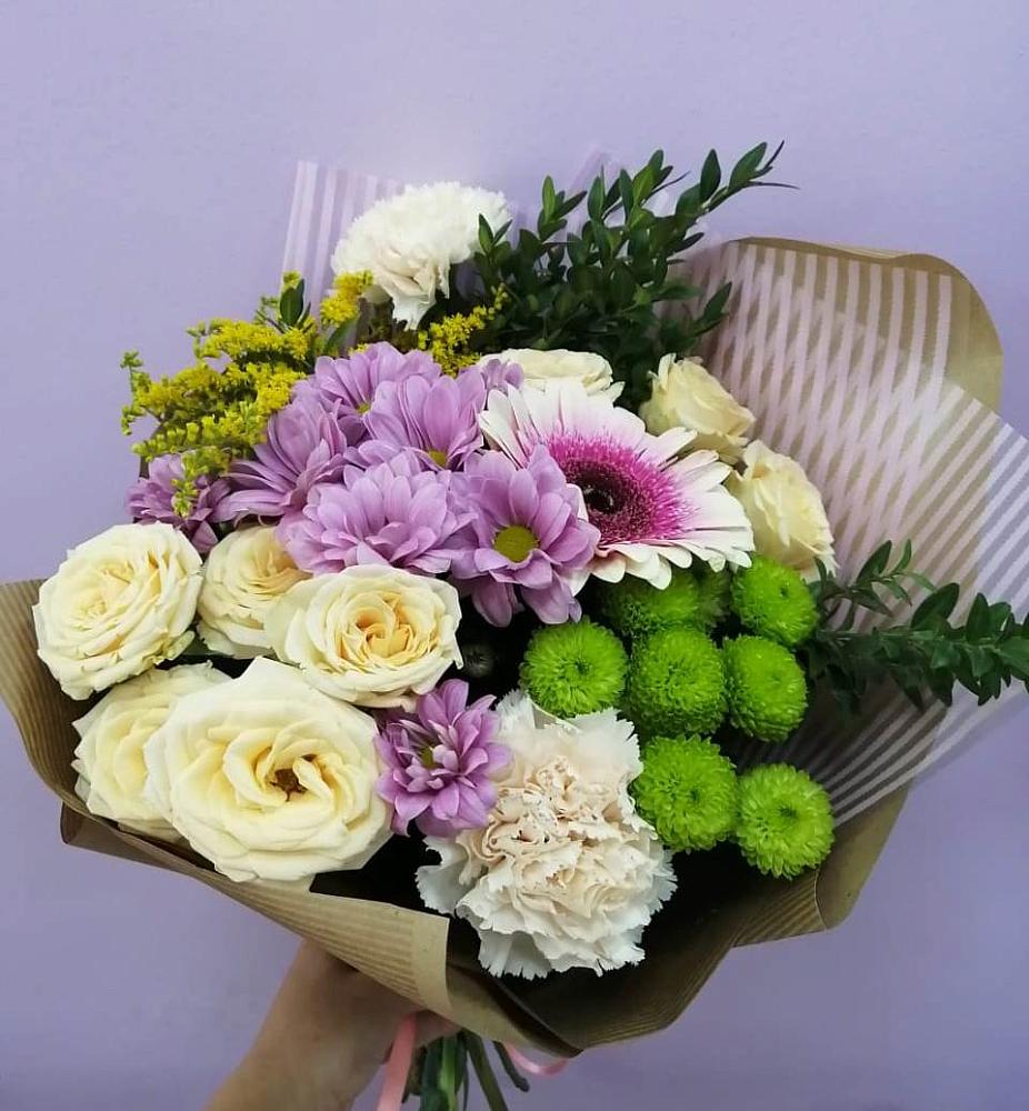 Букет цветов из: Хризантемы, Розы, Гвоздики и Герберы в Петропавловке