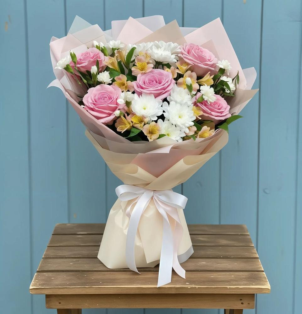 Букет цветов из: Гвоздики, Орхидеи и Розы в Петропавловке