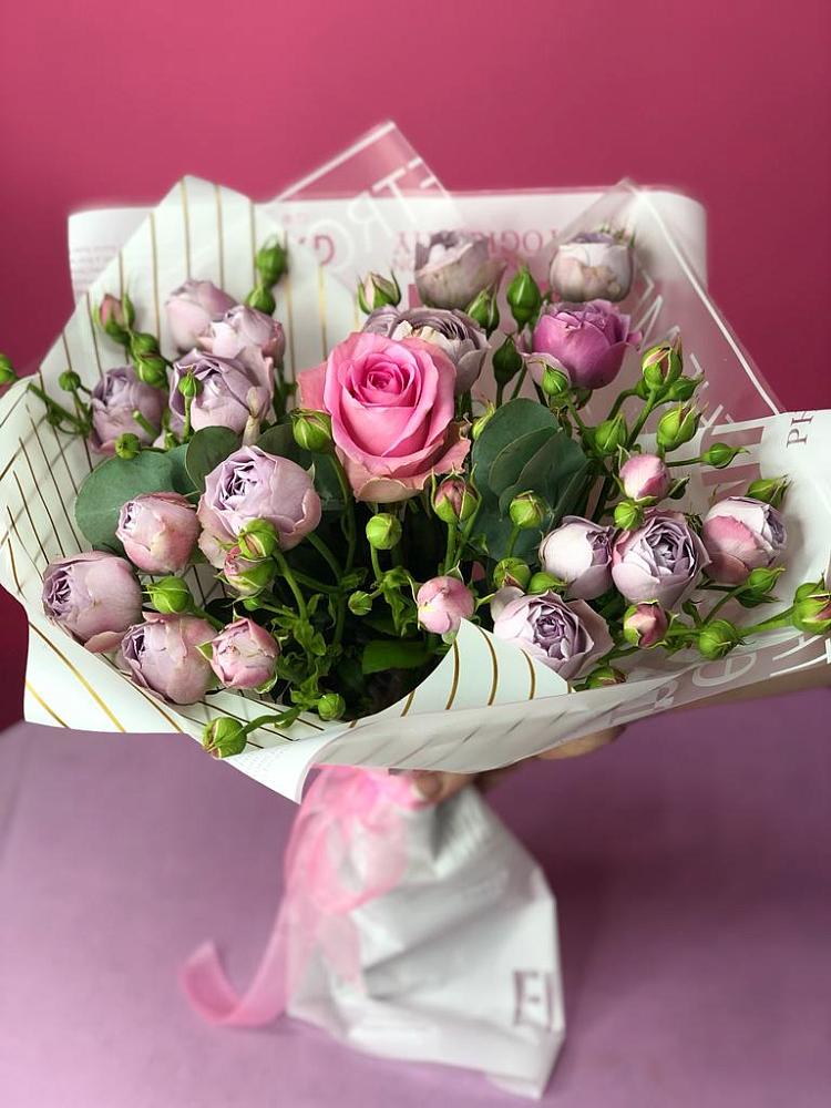 Букет цветов из: Розы в Петропавловке