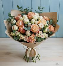 Букет цветов из:  Альстромерии и Розы в Петропавловке